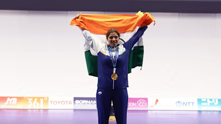 ఆసియా క్రీడల ముగింపు వేడుకల్లో భారత్ తరఫున నీరు ధంధా