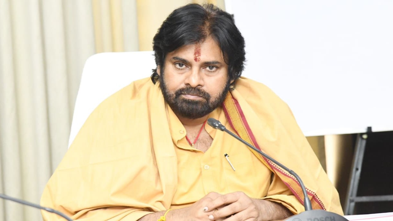 చికిత్స కోసం ముంబైకి పవన్ కళ్యాణ్.. వైద్యులు సూచించిన ప్రత్యేక చికిత్స ఏంటి?