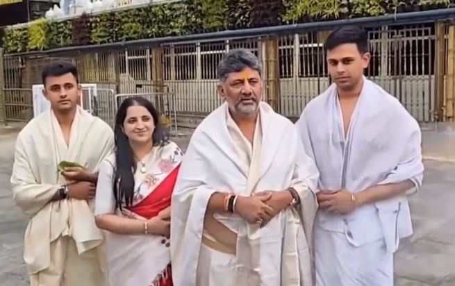 తిరుమల శ్రీవారిని దర్శించుకున్న కర్ణాటక సీఎం డీకే శివకుమార్